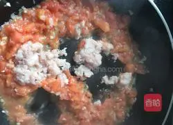 Illustration of how to make tomato meat sauce pasta 6