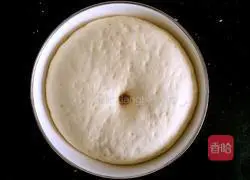 Illustration of how to make sausage rolls 4