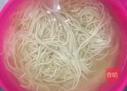 Illustration of how to make cold noodles 6