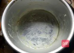 Illustration of how to make pumpkin hair cake 5