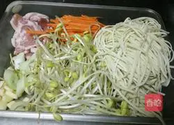 Hometown braised noodles illustration 1