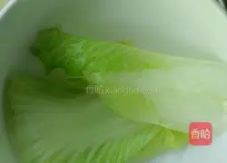 Illustration of how to make instant noodle burger 7