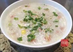 Illustration of how to make carrot, corn, pea and minced meat porridge 4