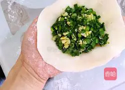 Illustration of how to make leek boxes 4