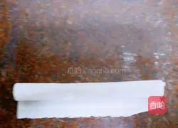 Illustration of how to make dragon head fish and ham spring rolls 5