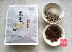 Illustration of how to make black bean and multigrain porridge 2