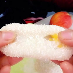 Mango glutinous rice cake
