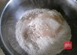 Illustration of how to make sesame sauce and milk-flavored flower rolls 3