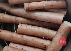 Illustration of the rice cooker version of Milky Meiling Porridge 1