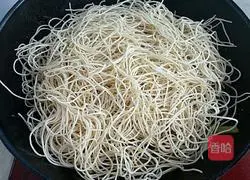 Illustration of Braised Pork and Bean Noodles 11