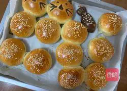 Illustration of how to make homemade hamburger (shrimp burger) 2