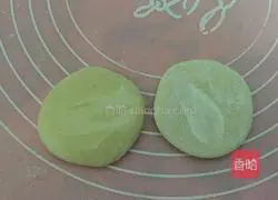 Illustration of how to make single-bread rolls 5