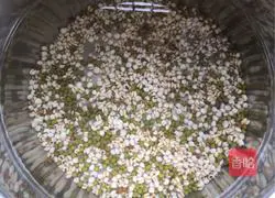 Illustration of how to make barley and kelp soup 4