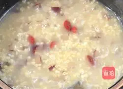 Illustration of making red dates, wolfberry and millet porridge 9