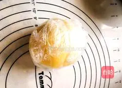 Illustration of how to make Italian hard dough sticks 7