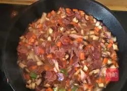 Illustration of braised sausage rice 2