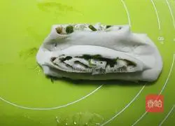 Illustration of how to make salt and pepper rolls 12