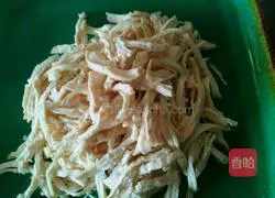 Chicken shredded cold noodles Practice illustration 9