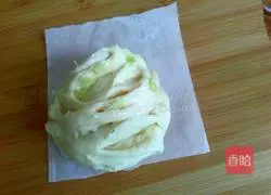 Illustration of how to make homemade green onion rolls 9