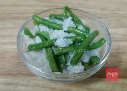 Illustration of how to make braised beans and rice 14