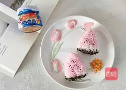 Illustration of how to make watermelon rice balls 5