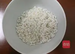 Illustration of how to make iced peach gum brown sugar porridge 3