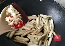 Illustration of Braised Eggplant Claypot Rice 10