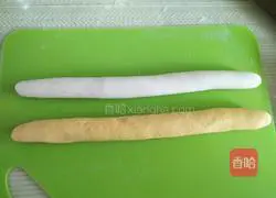 Illustration of two-color shell flower rolls 7