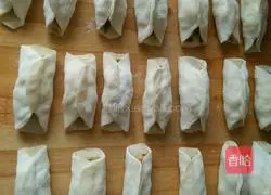 Illustration of how to make homemade pot stickers 7