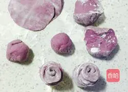 Illustration of how to make rose rolls 5