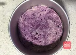 Illustration of how to make purple sweet potato cake 5