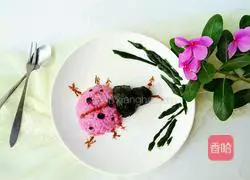 Illustration of how to make ladybug rice balls 4
