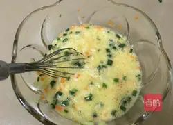 Illustration of how to make egg rice pancakes 4