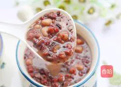 Illustration of how to make milky red bean and barley porridge 13