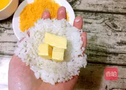Illustration of how to make cheese fried rice balls 4