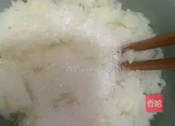 Illustration of how to make rice balls 1