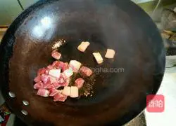 Illustration of how to make curry meat rice bowl 2