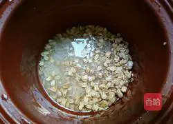 Quinoa, oats and rice porridge Illustration of how to do it 3