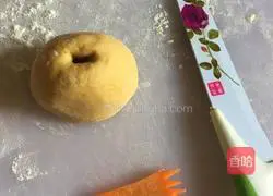 Illustration of how to make cornmeal steamed buns (Angry Birds) 1