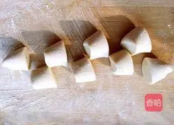 Illustration of how to make leek and egg box 7