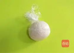 Illustration of how to make shrimp and vegetable rice ball bento 10