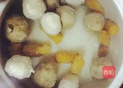 Illustration of how to make mutton meatballs and rice noodles 4