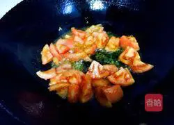 Illustration of how to make spiral pasta 8