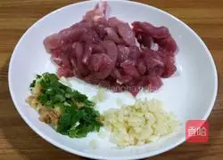 Illustration of how to make braised beans and noodles 3