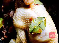 Illustration of how to bake chicken in rice cooker 4