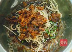 Illustration of Li's Homemade Spicy Rice Noodles 9