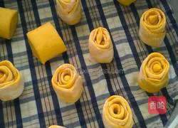 Illustration of how to make pumpkin rolls 8