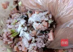 Illustration of how to make rice balls 11