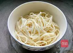 Illustration of how to make tomato cold noodles 12