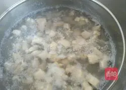 Illustration of how to make curry chicken and dolphin rice balls 4